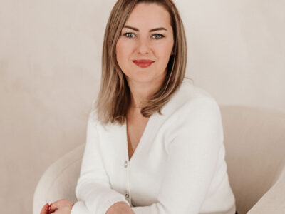 Aneta Gawle - notary public Florida